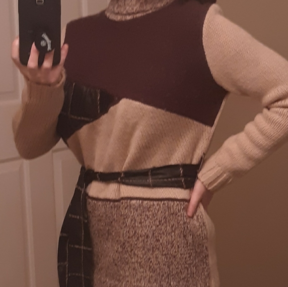 Crossing Pointe Patch Sweater - Size Sml - Picture 8 of 11